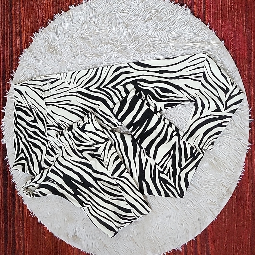 💥 NWOT Beautiful Zebra Print Set 💥